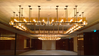 酒店燈具定制還可以用來(lái)裝飾房間   